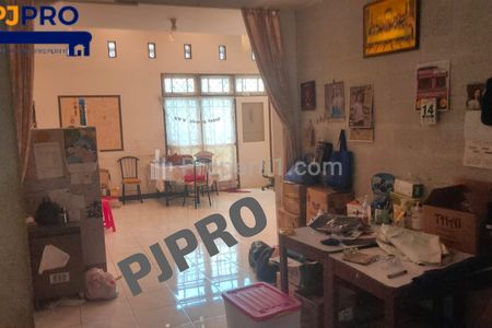 Dijual Rumah 2 Lantai di Jl. Kenanga Indah, Harapan Indah, Bekasi Barat