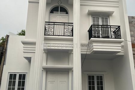 Jual Rumah 2 Lantai di Zeins Adhiasta Cibubur, Jakarta Timur