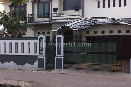 Dijual Rumah Komplek Spesial 3 Muka di Area M Kahfi, Ciganjur, Jagakarsa, Jakarta Selatan