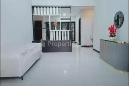 Dijual Rumah Baru 1,5 Lantai di Citraland, Surabaya
