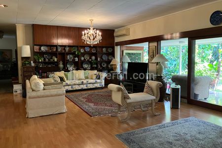 Dijual Rumah Luas di Jalan Bangka, Jakarta Selatan