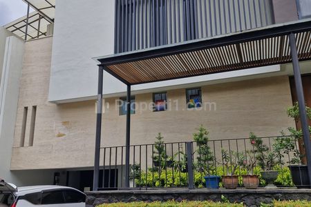 Dijual Rumah Mewah 2 Lantai di Sasak Residence Cipete Jakarta Selatan