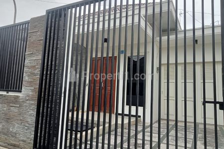 Dijual Rumah Minimalis di Manyar Tirtoyoso Utara, Surabaya
