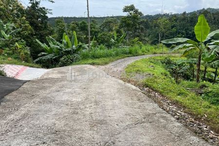 Dijual Tanah Pekarangan 717m2 Cocok untuk Villa di Kemuning, Karanganyar