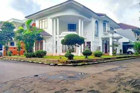 Jual Rumah Besar di Mampang Prapatan, Jakarta Selatan
