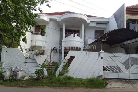 Dijual Rumah 2 Lantai di Raya Manyar Jaya, Surabaya