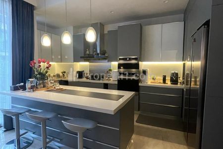 Jual Cepat Rumah Siap Huni Cluster Zora Luas 120 m2 4 BR dan Tiga Lantai BSD, Pagedangan, Tangerang