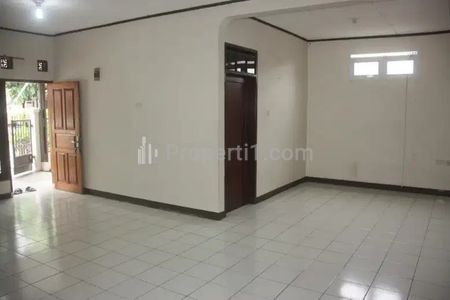 Dijual Rumah Hook Strategis di Komplek Margahayu Raya Margahayu, Bandung