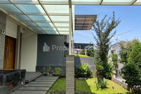Jual Rumah Mewah di Kota Singgasana Mekarwangi, Bojongloa Kidul, Bandung