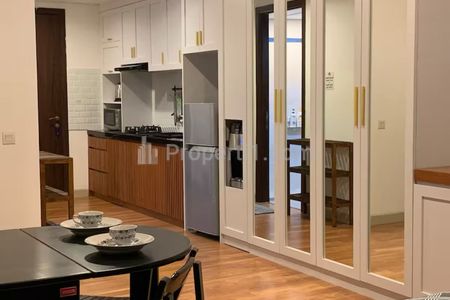 For Rent Apartment Kemang Village Residence in South Jakarta - Studio Fully Furnished with Balcony and Connected to Mall