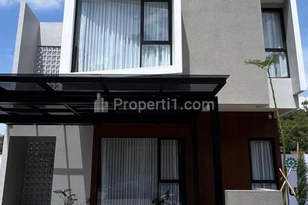 Dijual Rumah Baru 2 Lantai Full Furnished Plus Kolam Renang Lokasi Strategis di Dago Kota Bandung