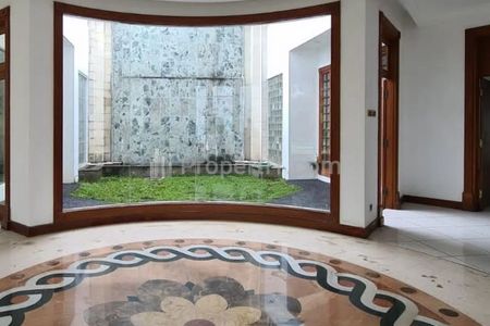 Jual Rumah Besar Mewah Megah Luas 1700 m2 di Jalan Madrasah Ampera, Dekat Kemang, Simatupang, Cilandak, Pasar Minggu, Jakarta Selatan