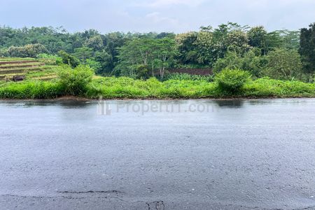 Jual Tanah Strategis 1000m² di Tepi Jalan Raya Mojogedang- Karangpandan, Jawa Tengah