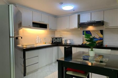 Jual Apartemen Sudirman Tower Condominium 3 BR