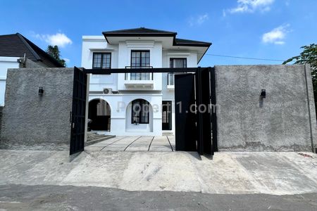 Jual Rumah Mewah Klasik Modern Seputar Gito - Gati Yogyakarta Dekat Sleman City Hall