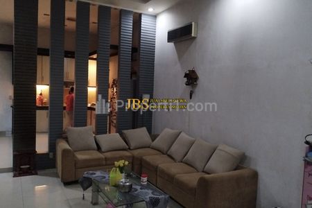 Dijual Rumah 2,5 Tingkat Furnish Komplek Cemara Asri Jalan Orchard - Medan