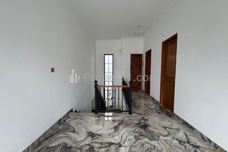 Dijual Runah Baru Alam Sutera Tangerang Selatan