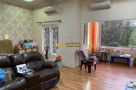 Rumah 2,5 Tingkat Dijual di Komplek Cemara Asri Jalan Nangka Medan