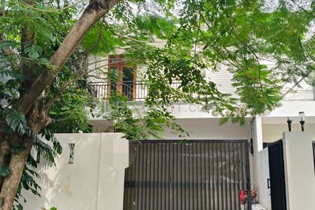 Sewa Murah Rumah Siap Huni Ada Kolam Renang di Kemang, Dekat Ampera, Pejaten, Simatupang, Antasari, Prapanca, Mampang Prapatan, Jakarta Selatan