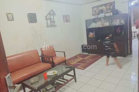 Dijual Rumah Asri 1 ½ Lantai di Perumnas Sarijadi Bandung
