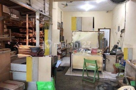 Dijual Tempat Usaha di Raya Semolowaru, Surabaya