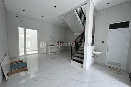 Dijual Rumah Baru Sektor 8 Gading Serpong