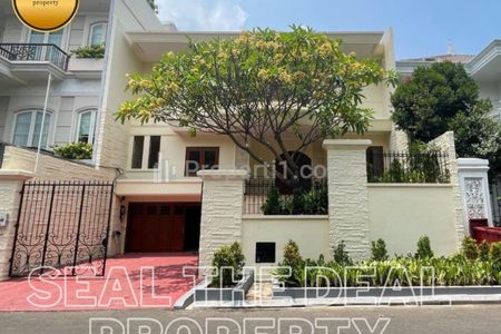 Disewakan Rumah di Pondok Indah Jakarta Selatan STDN0156