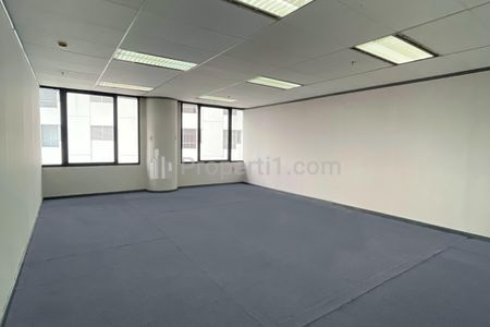 Sewa Ruang Kantor 70m² di Pusat Kota Surabaya dengan Harga Kompetitif!