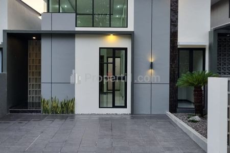 Dijual Rumah Mewah 2 Lantai Lingkungan Nasionalis Dekat Kampus Terpadu UII Jalan Kaliurang Sleman