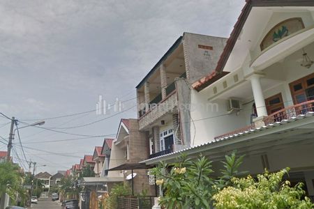 Jual Rumah 3 Lantai di Dharmahusada Mas, Surabaya