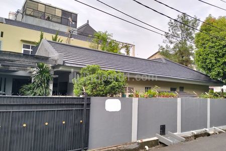 Dijual Rumah Komplek Strategis Cantik Dekat Jl. Pemuda di Pulo Gadung, Jati, Jakarta Timur