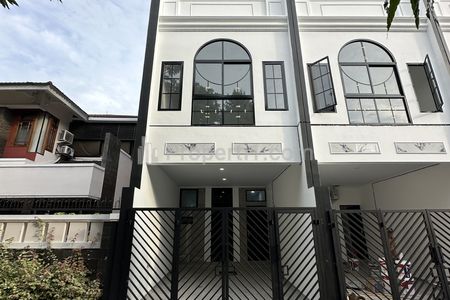 Dijual Rumah Baru Modern Minimalis 3 Lantai, Lokasi Tanjung Duren Dekat CP Mall, Grogol, Jakarta Barat
