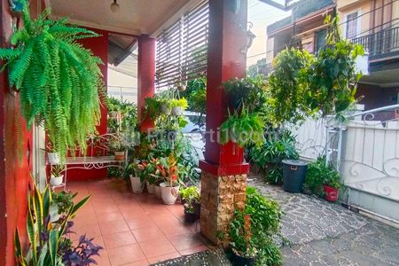 Dijual Rumah Strategis Dekat Tol Bogor dan TB Simatupang di Tanjung Barat, Jagakarsa, Jakarta Selatan