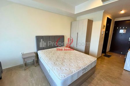 Sewa Apartemen Menteng Park Tipe Studio Fully Furnished, Dekat Taman Ismail Marzuki, RSCM, Bunda Hospital, dan Kampus UI Salemba