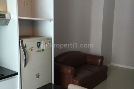 Sewa Apartemen Madison Park Dekat Mall Central Park - 2 BR Furnished