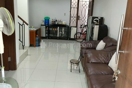 DIJUAL: Rumah 2 Lantai Nyaman di Green Lake City, Cluster East Asia