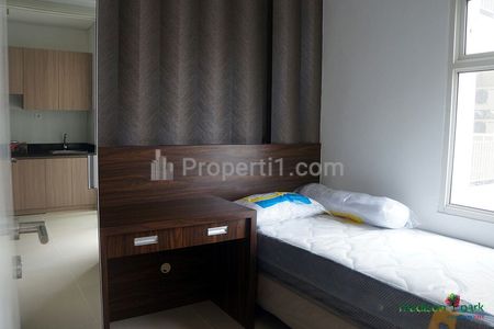 Disewakan Apartemen Madison Park Dekat Mall Central Park, Taman Anggrek, Kampus, Perkantoran, Tol, RS -  2 BR Furnished