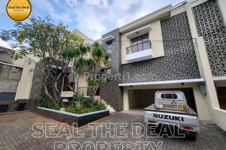 Disewakan Town House Di Area Kemang Jakarta Selatan STD600