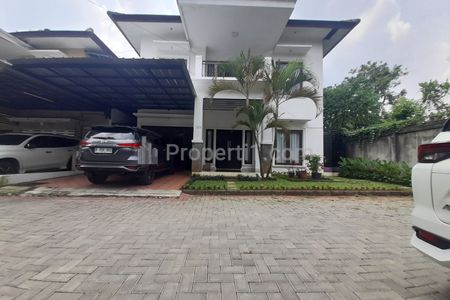 Jual Rumah Townhouse Ada Kolam Renang Luas 500 m2  di Ragunan, Dekat Simatupang, Buncit, Cilandak KKO, Kahfi 1, Pasar Minggu, Jakarta Selatan