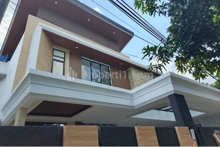 Jual Rumah Baru Ada Kolam Renang di Gandaria Utara, Kebayoran Baru, Dekat Pondok Indah, Polim, Fatmawati, Radio Dalam, Nawi Raya, Jakarta Selatan