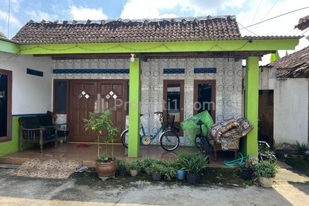 Dijual Rumah Klasik Siap Huni 174m² Dekat Pasar Kedawung, Sragen