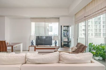 Sewa Apartemen Kemang Village Tower Ritz Jakarta Selatan Tipe 2+1 Bedroom Full Furnished