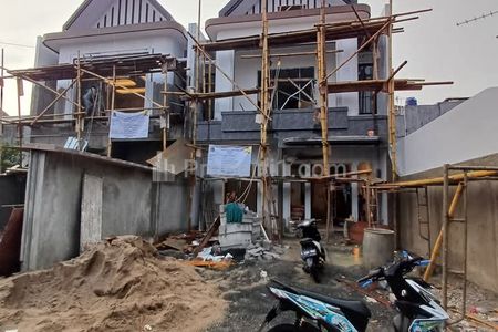Jual Rumah Baru Nego Dua Unit di Jagakarsa, Akses Satu Mobil, Dekat Pepaya Raya, Durian, Kecapi, Raya Kebagusan, Jakarta Selatan