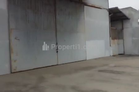 Jual Nego Gudang SHM Luas 2012 m2 Bangunan 1500 m2 di Kawasan Industri Akong Sepatan, Akses Kontainer 20 Feet, Tangerang, Banten