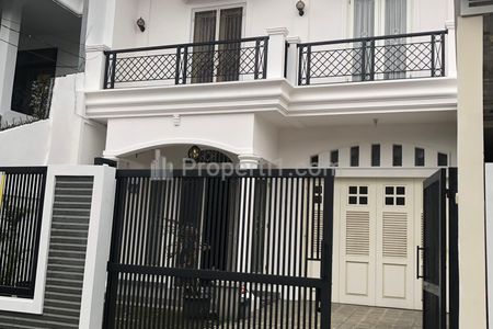 Dijual Rumah Semi Modern dengan Lokasi Strategis di Pejaten Jakarta Selatan
