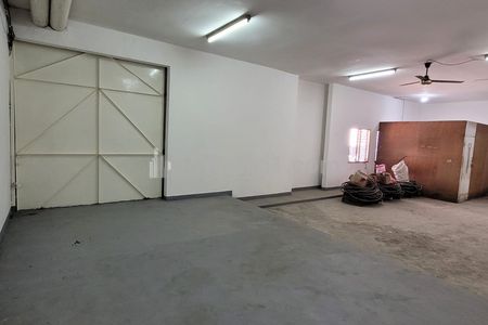 Disewakan Gudang Siap Pakai di Margomulyo Indah Surabaya