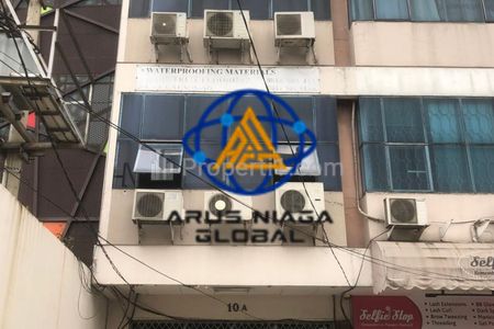 Disewakan Ruko 4,5 Lantai di Meruya Jakarta Barat