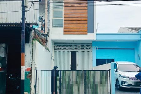 Ruko Dijual di Raya Dukuh Kupang Surabaya Barat 2 Lantai