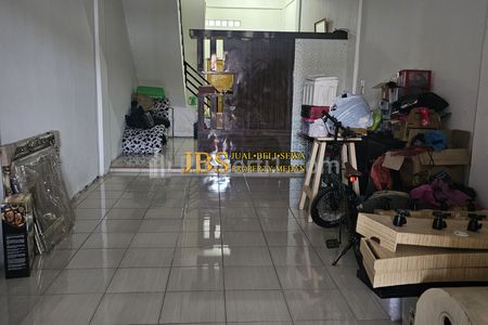 Dijual Rumah di Komplek Sekip Regency Jalan Orde Baru Kondisi Siap Huni