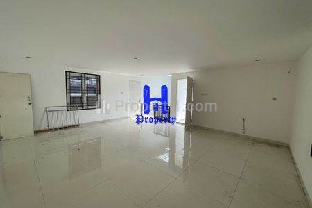 Jual Rumah Kondisi Siap Huni di Komplek Cemara Kuta Medan Jalan Seminyak